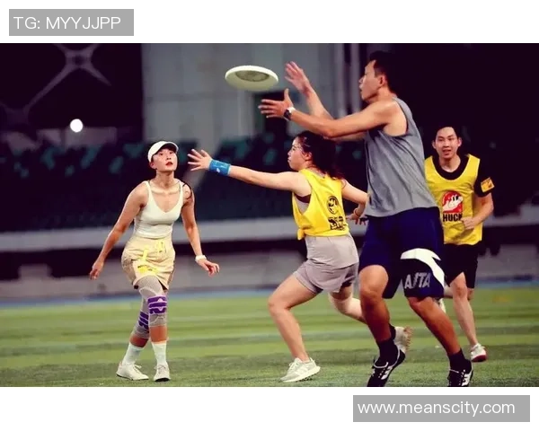 深圳飞盘队展现灵活性与团队协作的魅力与挑战 深圳飞盘队展现灵活性与团队协作的魅力与挑战